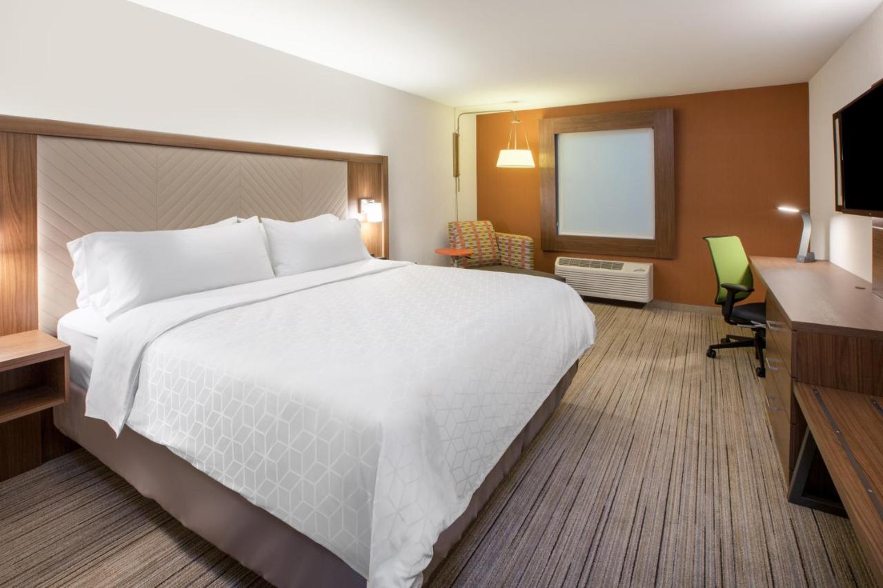 Holiday Inn Express & Suites - Lindale By Ihg Екстериор снимка