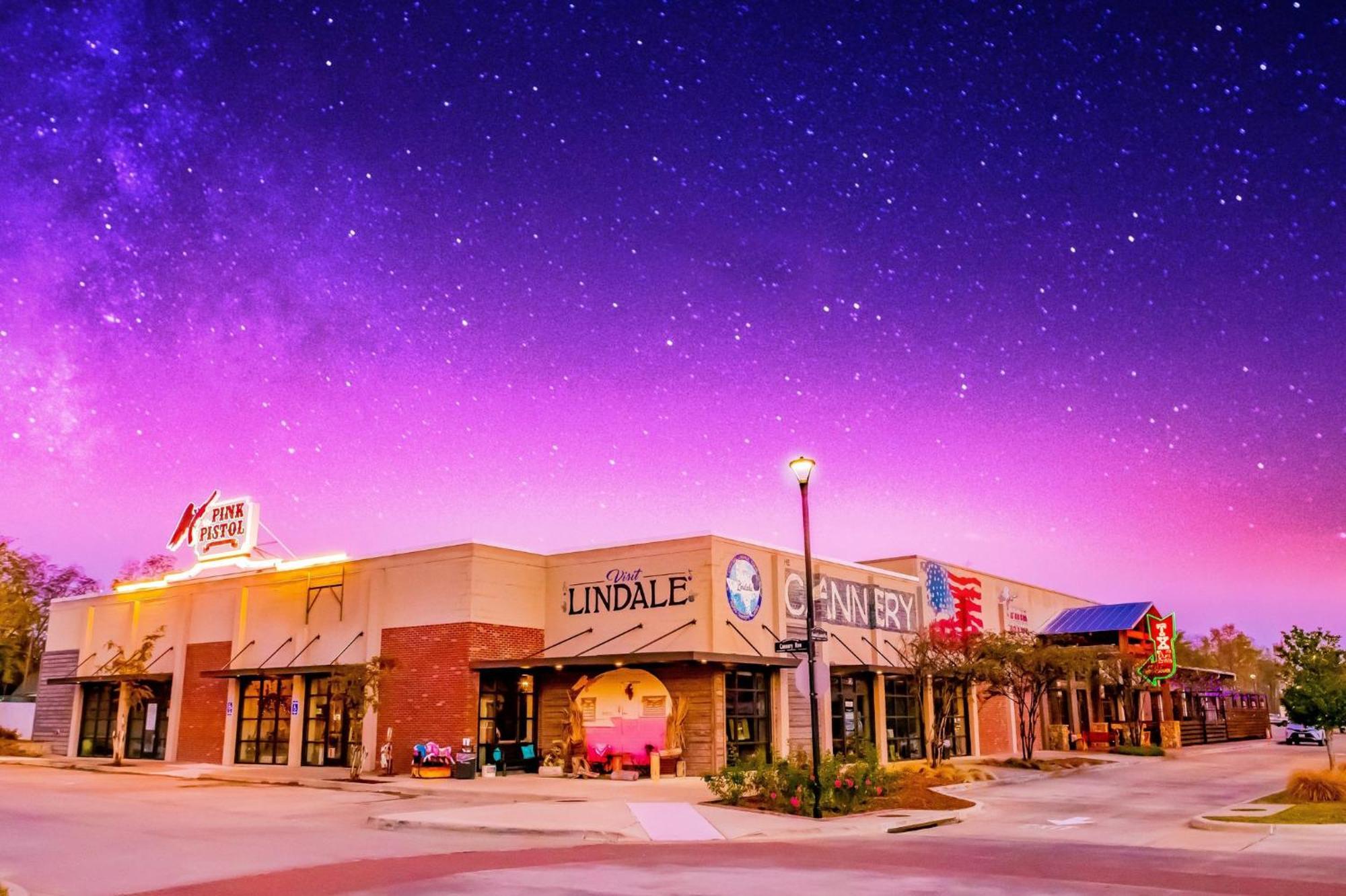 Holiday Inn Express & Suites - Lindale By Ihg Екстериор снимка