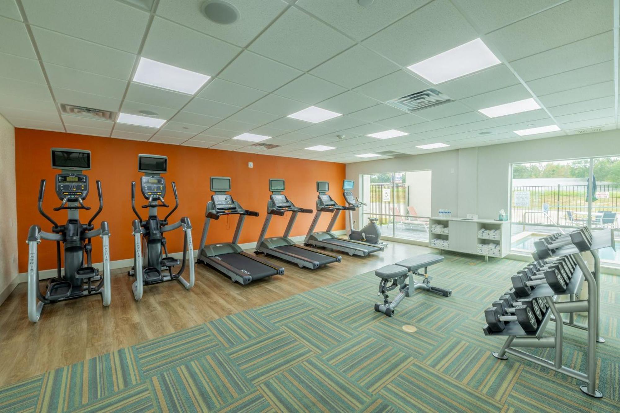 Holiday Inn Express & Suites - Lindale By Ihg Екстериор снимка