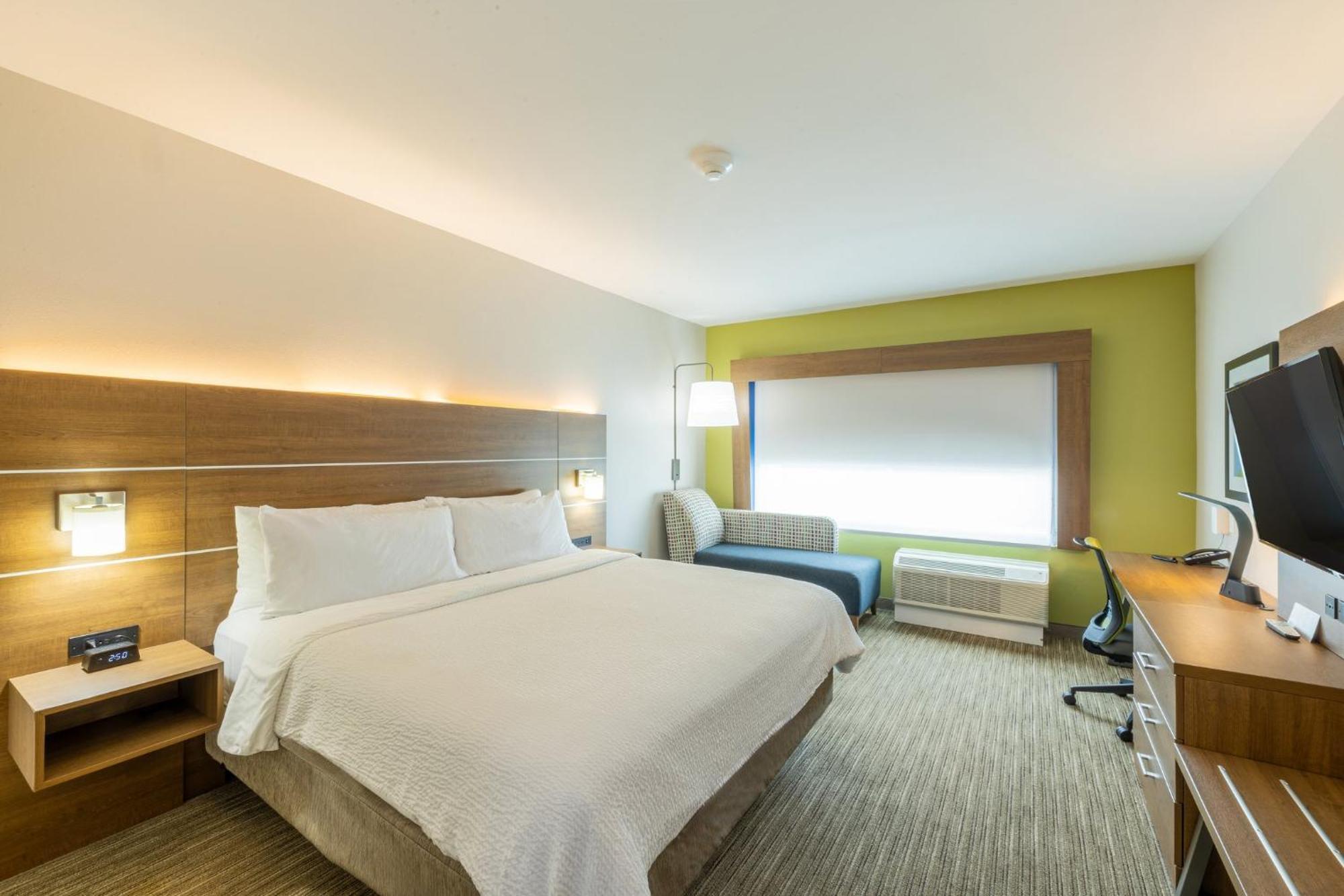 Holiday Inn Express & Suites - Lindale By Ihg Екстериор снимка